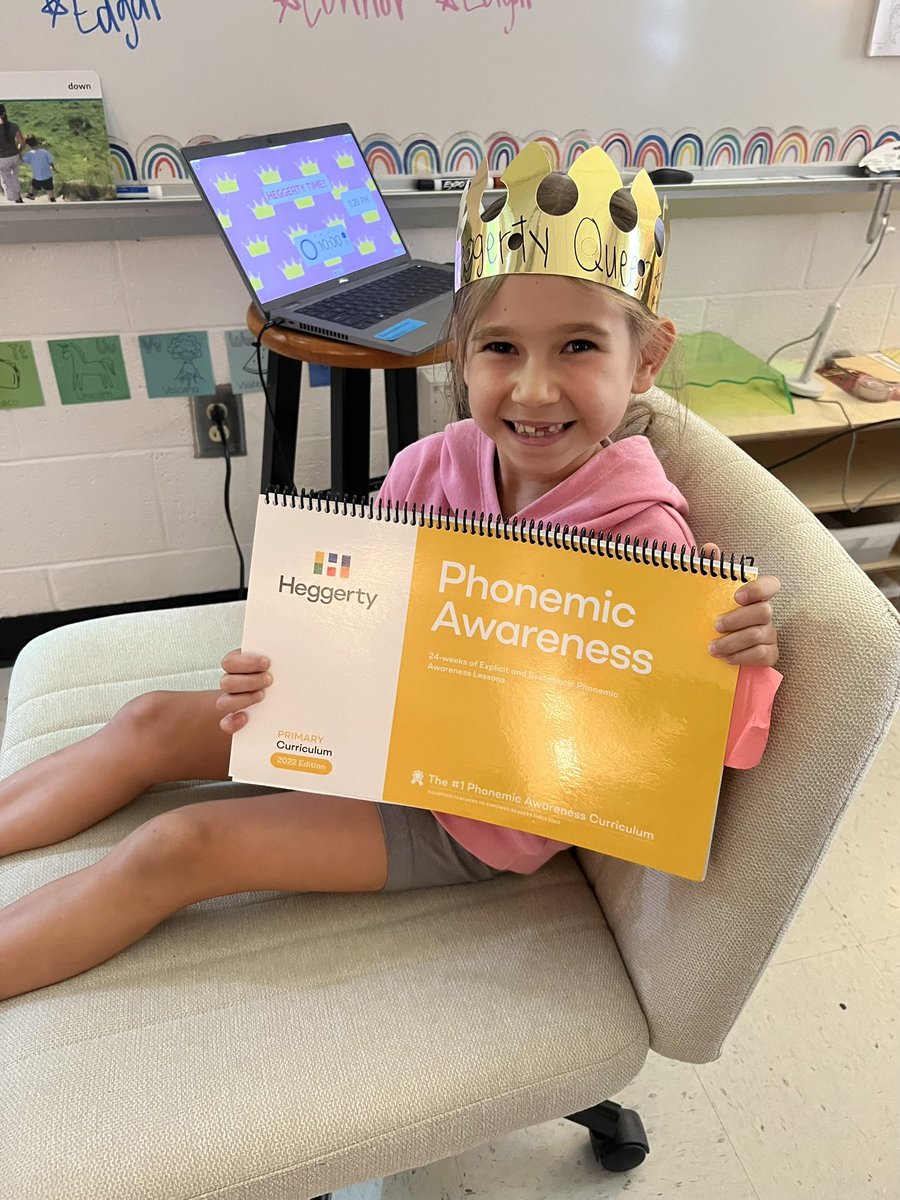 misslloyddolvin tweet media