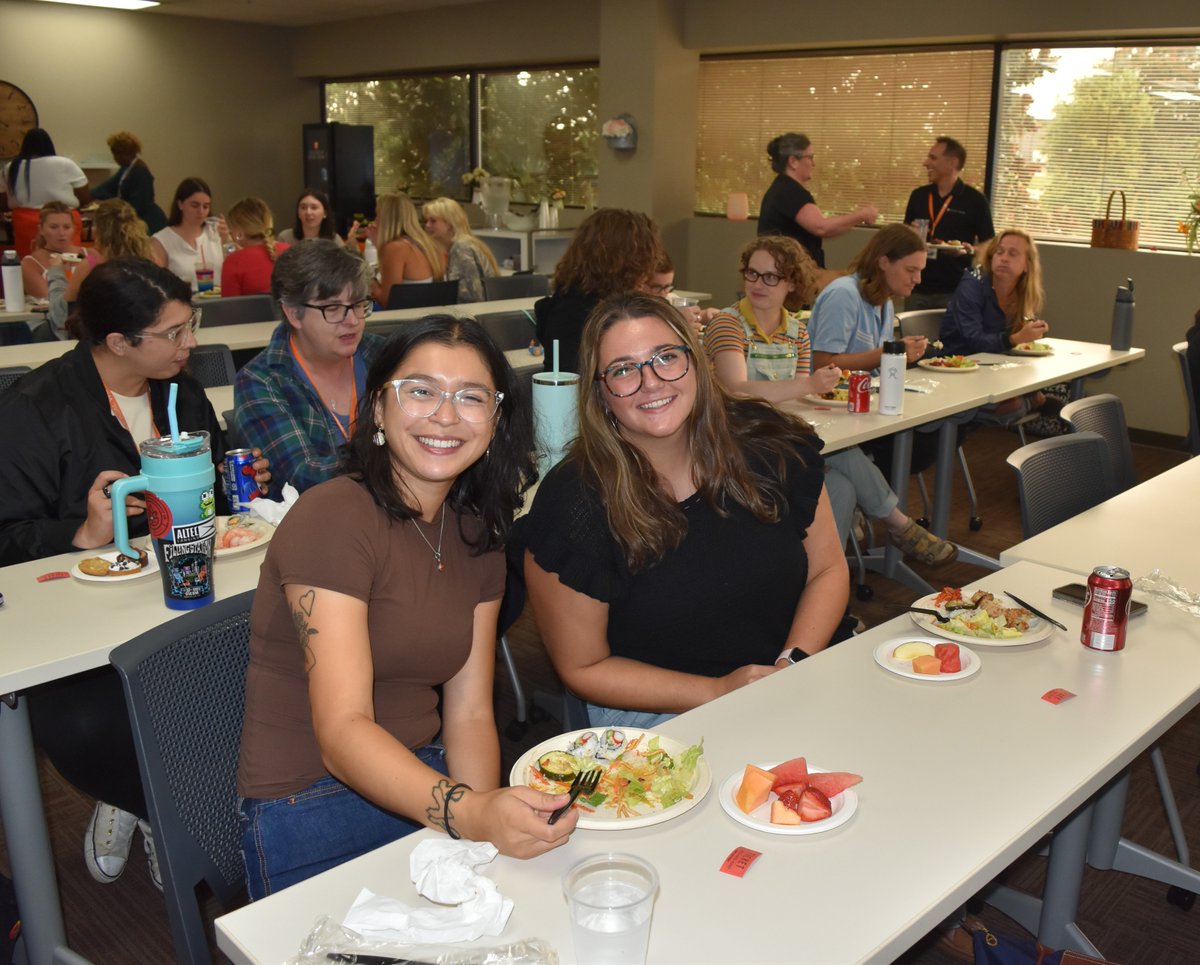 First week of fall semester: ✅ 
We loved celebrating with our students, staff &amp; faculty at our Nashville campus kick-off party.

Knoxville: get ready for yours on 8/27 at UT Gardens (4:30pm)

#utkcsw #ChangeHappensHere #SocialWork #GoVols