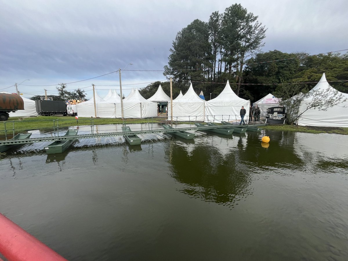 CmdoCMS's tweet image. Começa hoje a Exposição Temática do @exercitooficial na #Expointer em Esteio/RS. Materiais, equipamentos e serviços empregados na #OperaçãoTaquari2 podem ser conferidos pelos visitantes.