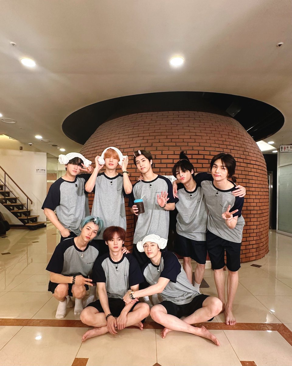 timetoLeeKnow's tweet image. | 230824 | 

SKZ-BEHIND📸

#StrayKids #스트레이키즈 #LeeKnow #리노