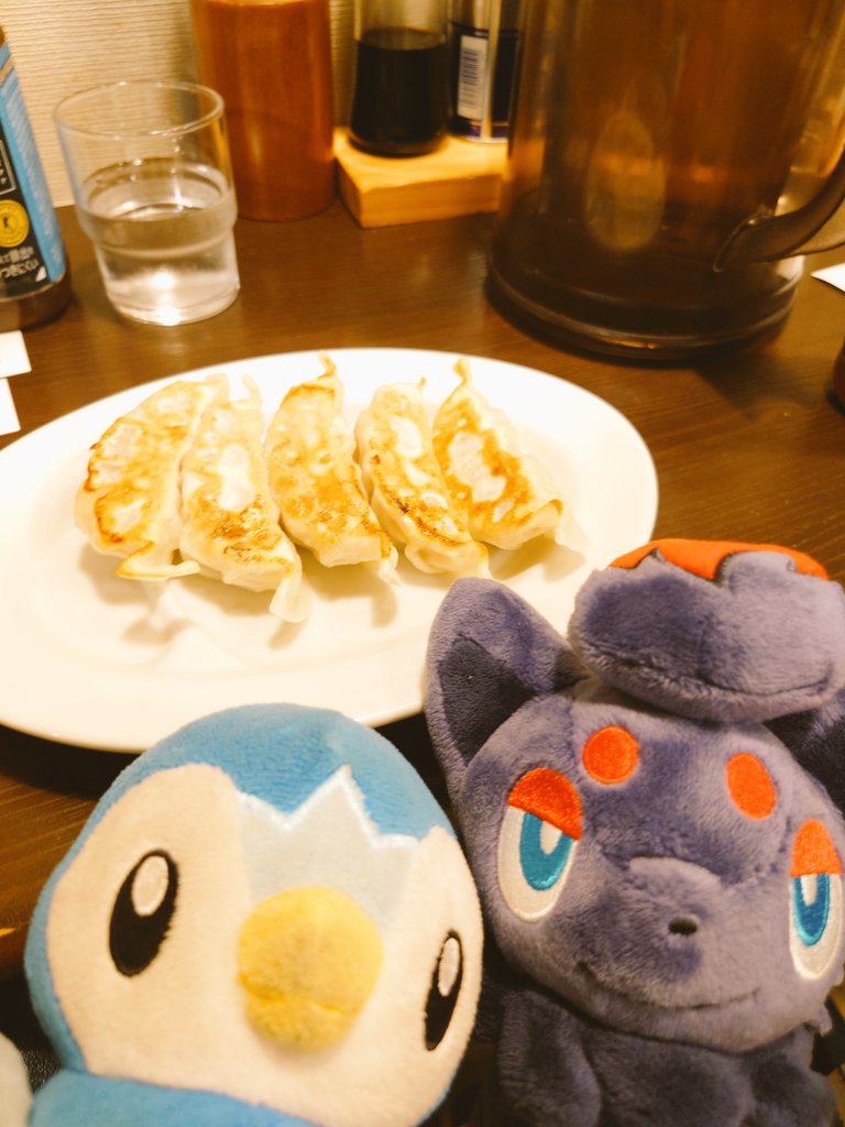 renkin_0136's tweet photo. KUMAGAYARAMENSTANDさんに行ったぽちゃ✨
鶏ボナーラ➕リゾット➕焼き餃子➕コラボチーズケーキ➕黒烏龍茶
実は初？の鶏ボナーラはまぜまぜしてみると(  ᵒ̴̷͈ωᵒ̴̶̷͈ )✨️
うんま❣️😊❣️
鶏さんの優しさとスープが絶妙なバランス( •̀ θ •́ )
リゾットにして完食
ケーキもかなり︎︎👍︎︎︎
 #KRS https://t.co/Sxm5zRAxAx