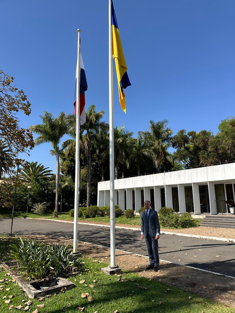 Netherlands in Brazil (@nlinbrasil) on Twitter photo Hoje levantamos a bandeira da Ucrânia em homenagem ao Dia da Independência, reafirmando o apoio inabalável dos Países Baixos ao povo ucraniano em sua luta por liberdade e independência. <a href="/driessen_andre/">André Driessen</a> <a href="/DutchMFA/">Dutch Ministry of Foreign Affairs 🇳🇱</a> #EstamosComUAcrânia #DiaDaIndependência Hoje levantamos a bandeira da Ucrânia em homenagem ao Dia da Independência, reafirmando o apoio inabalável dos Países Baixos ao povo ucraniano em sua luta por liberdade e independência. <a href="/driessen_andre/">André Driessen</a> <a href="/DutchMFA/">Dutch Ministry of Foreign Affairs 🇳🇱</a> #EstamosComUAcrânia #DiaDaIndependência