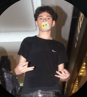 prodparalysis's tweet photo. @Rikki01100 @fuxkxav po mano, não faço a minima ideia de quem vc seja, e eu tb nem quero saber, mas precisamos ser sincero aqui... tu quer falar de aparência com essa lataria ai? kkkkkkkkkkkkkk ta de putaria, vc é ridiculo. https://t.co/jRzxfM5mFW