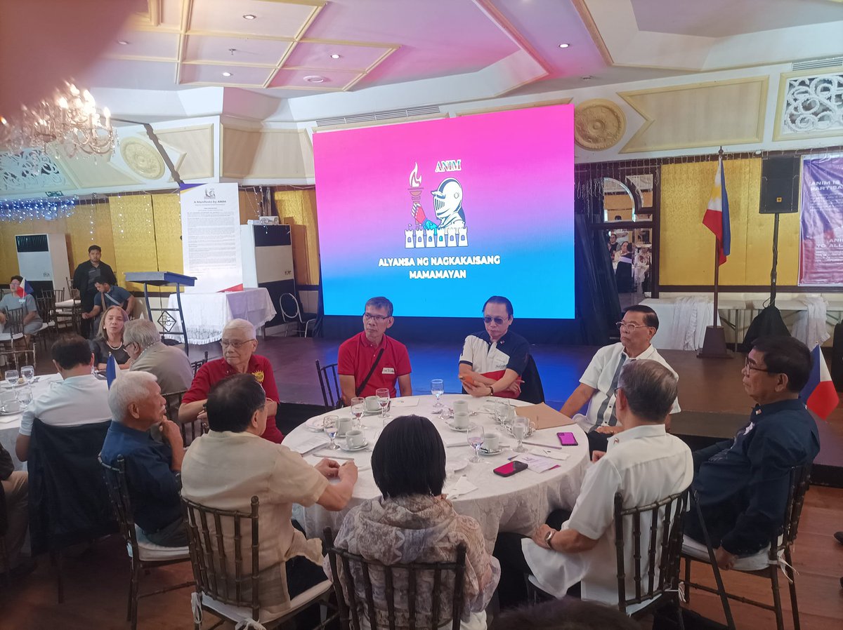 lakasngmasa's tweet photo. KAHAPON: Kasama ang PLM sa Alyansa ng Nagkakaisang Mamamayan laban sa political dynasty, corruption, at electoral fraud.
Patuloy ang laban ng PLM kontra trapo, elitista, dinastiya, at oligarkiya. Tuloy ang laban para sa gobyerno ng masa! ✊✊✊
#EndEliteRule https://t.co/or6wEEAHgO