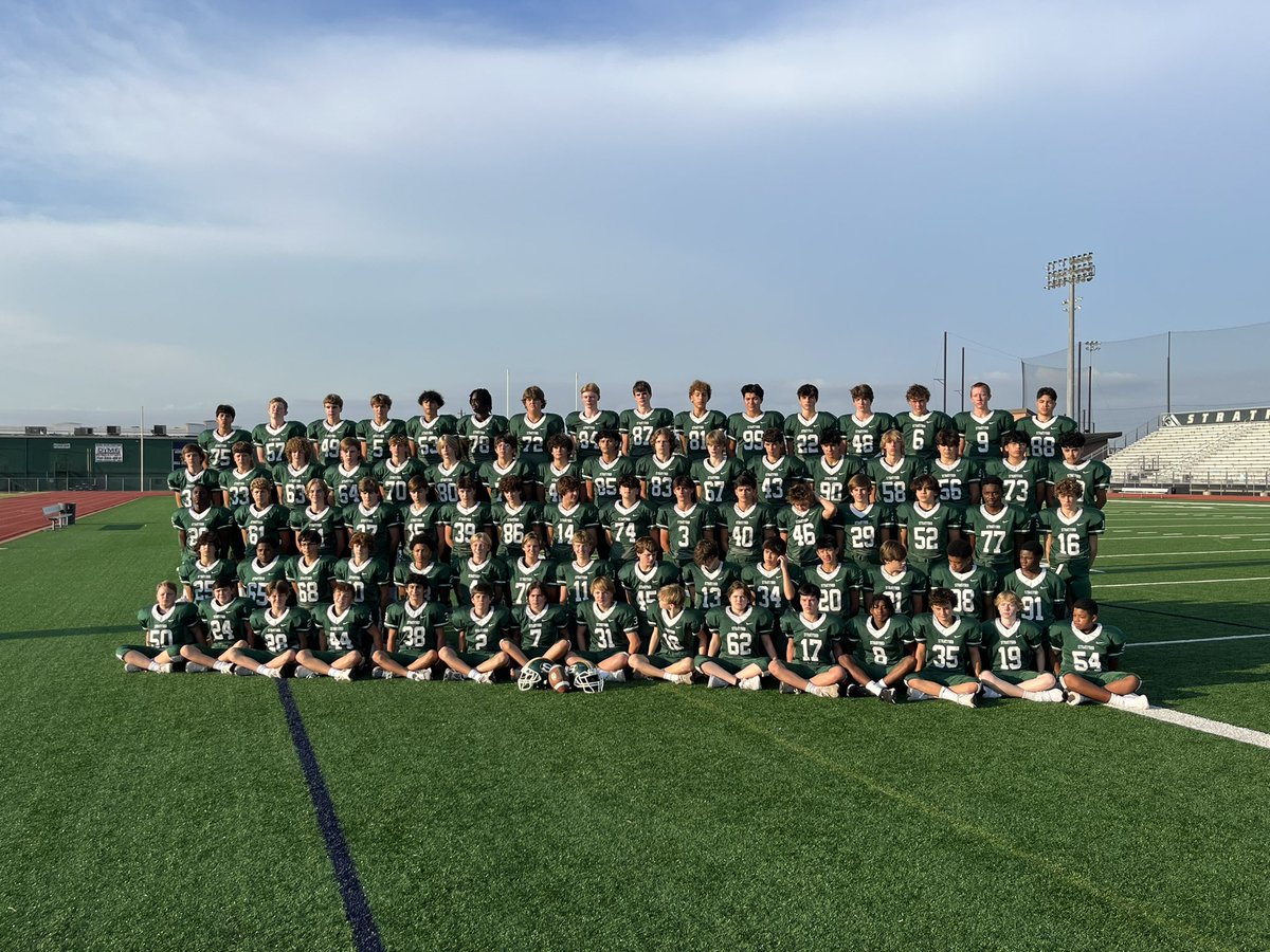 StratfordFB1's tweet photo. Freshman and JV had picture day yesterday and look ready to start the 2024 season!!! #SpartanPride @SHS_BoosterClub @sbisdathletics https://t.co/nSwfWo99jd