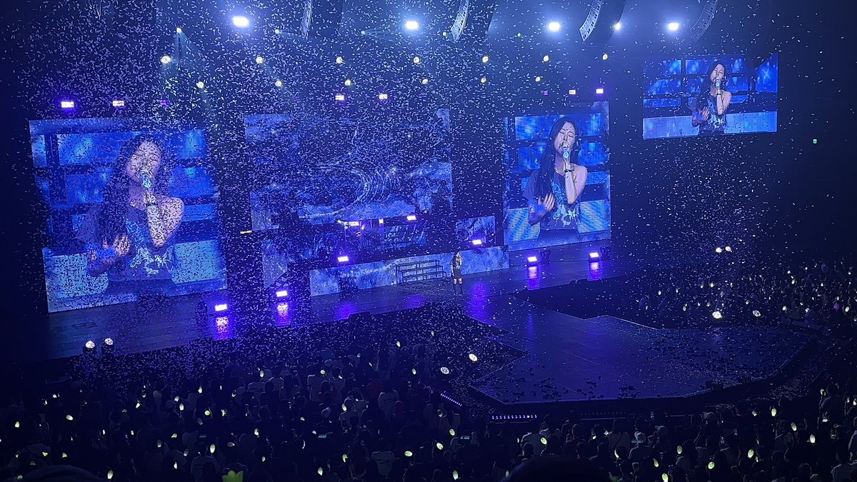 17_wql's tweet photo. 08/24
<Here I am>
真的很喜歡在舞台上發光的妳
💙
#마마무 #MAMAMOO
#휘인 #WheeIn 
#WheeIn_1ST_WORLD_TOUR
#WHEE_IN_THE_MOOD #Encore https://t.co/OfnUVX5TkR