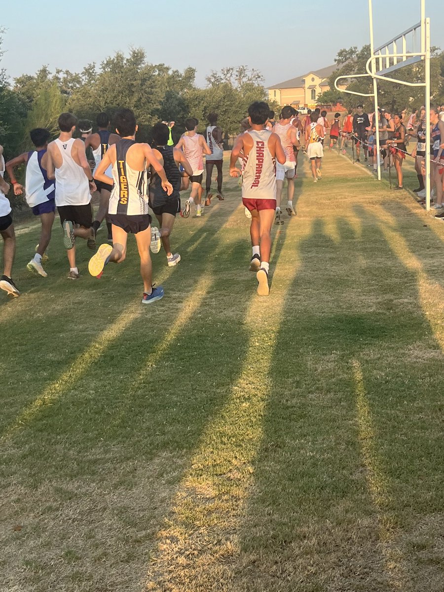ChapCatXC's tweet photo. A TOUGH meet yesterday but we went out, competed and found some grit. Building block by block!

#BobcatPRIDE #SicEmCats #MaxEffort https://t.co/bAYcxPhr63