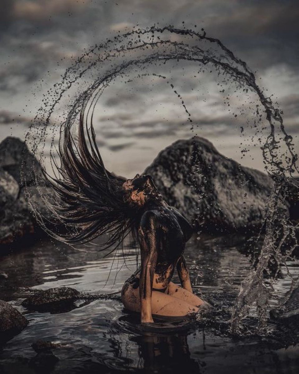 adrenaIinIendnz's tweet photo. İzlerken kalbiniz yerinden çıkacak!

Ölmeden hemen önce çekilmiş videolar. [FLOOD]

⚠ HASSAS İNSANLAR İZLEMESİN🧵 https://t.co/baO2iq2pvJ