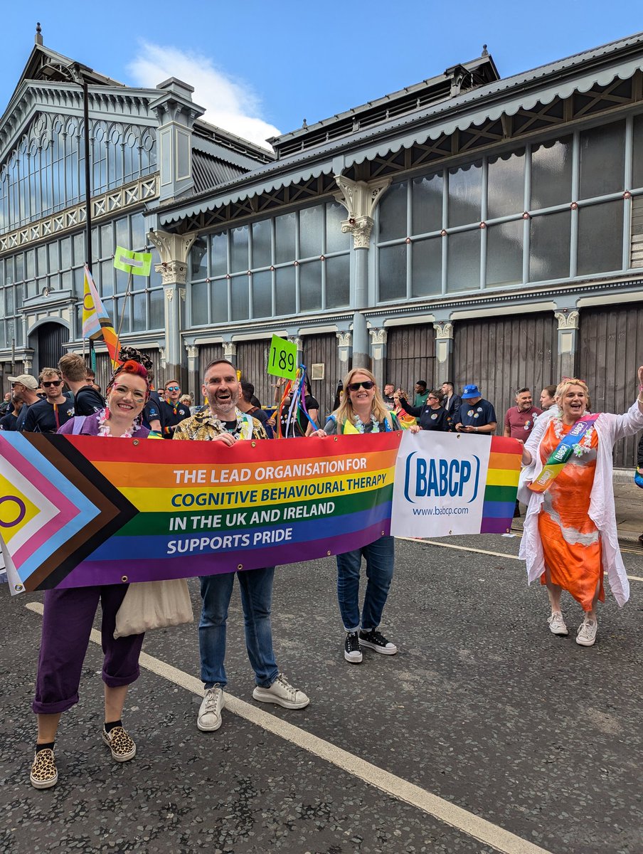 A fantastic day <a href="/ManchesterPride/">Manchester Pride</a> parade. A first for <a href="/BABCP/">BABCP</a>! 🩷🏳️‍🌈🏳️‍⚧️🩷