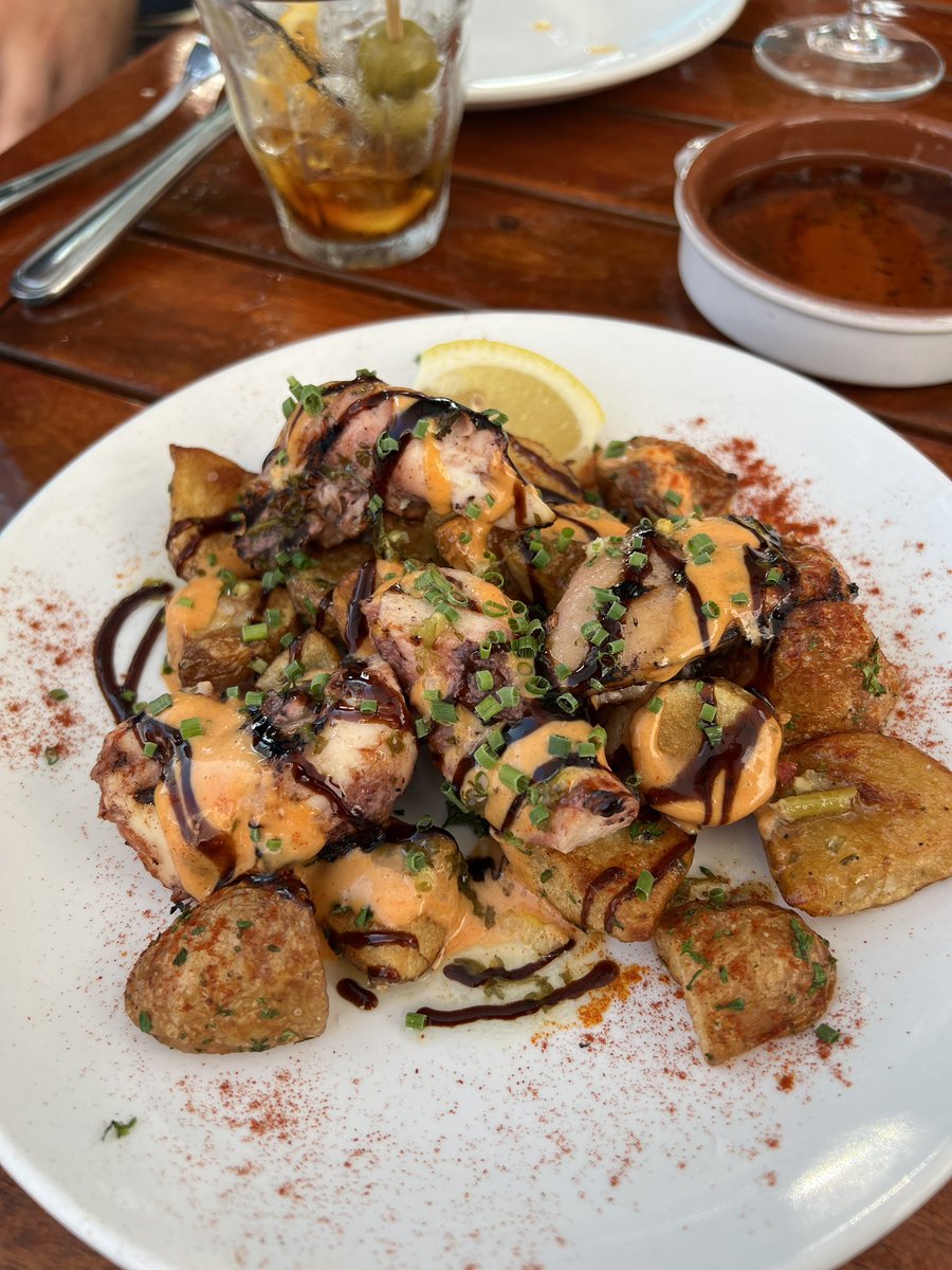 sergelato's tweet image. yesterday’s dinner in #Highwood #TapasdelLago 🇪🇸