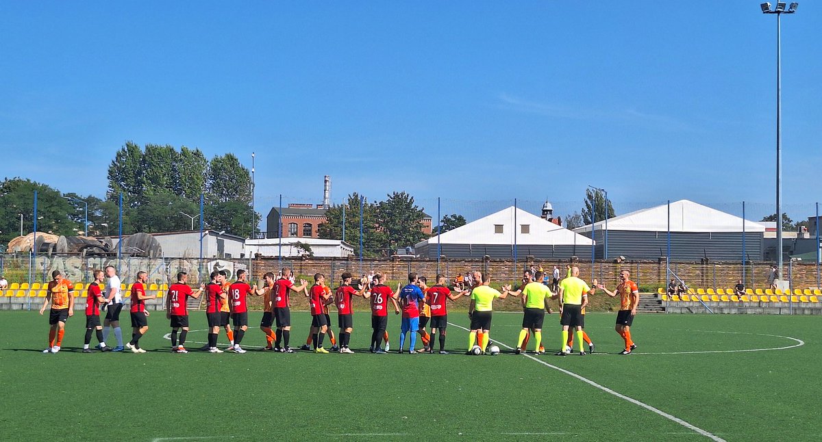 Futbolowamama's tweet photo. Inauguracja A-Klasy i derby w @miasto_katowice ⚽️⚽️⚽️
⛳️Klasa A 2024/2025, Katowice
📅 24.08.2024
⏰️15:00
🥅 Hetman 22 Katowice 🆚️ MK Górnik Katowice
⚽️ 2️⃣ ↔️ 3️⃣
#groundhopping #derby #meczyk #nonleguafootball #NaStadion #Match #kibice #Aklasa #eMka #nizszeligi #nowewyzwanie https://t.co/fXDlFc9R1F