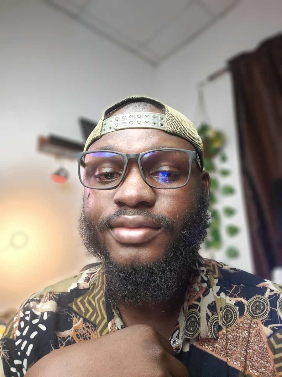 akingGraphics's tweet photo. Not to brag........dang it, ńa bragging - I too fine. 😍😂 #MuslimCreative https://t.co/Rzgj04K7Oj