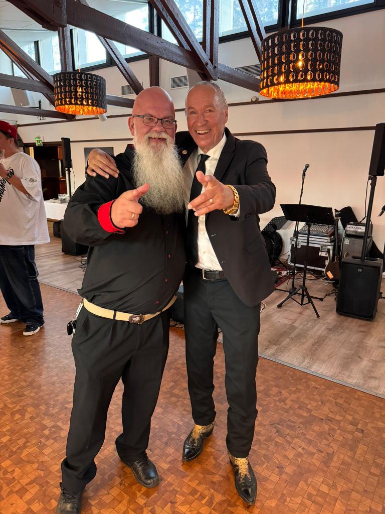 partamasa's tweet photo. Mestarin kanssa kuvassa 😎 https://t.co/RBOKfZOAJF