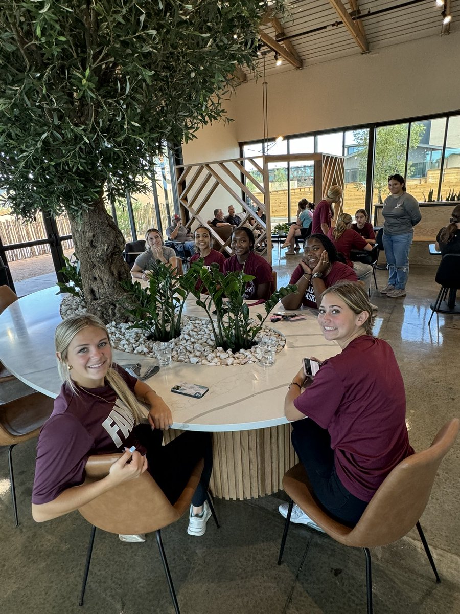 Lady Rebels Basketball tweet media