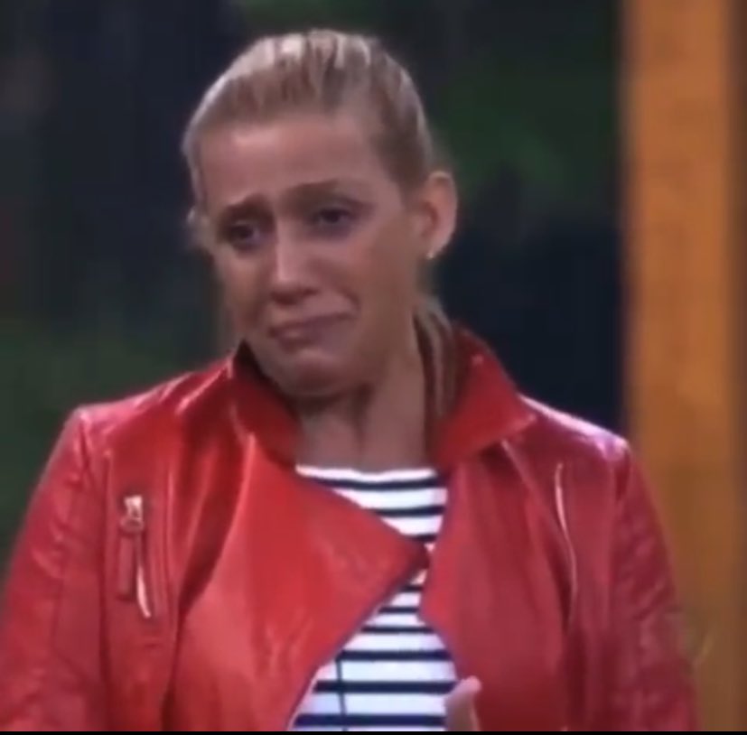 que demora pro spotify colocar as letras das musicas de short n’ sweet 😭