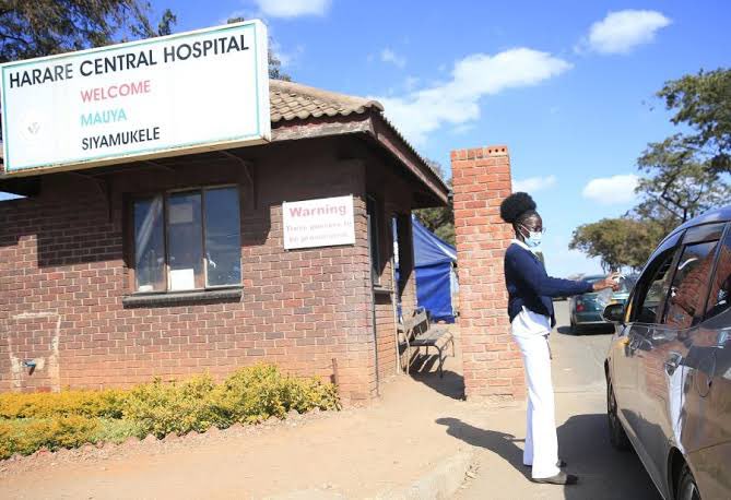 #BREAKING

As you read this, Zimbabwe's largest hospital, Sally Mugabe Hospital formerly known as Harare Hospital, is entirely out of painkillers and intravenous fluids.

Doctors have informed me that the situation is so dire that a patient with a broken thighbone from a road