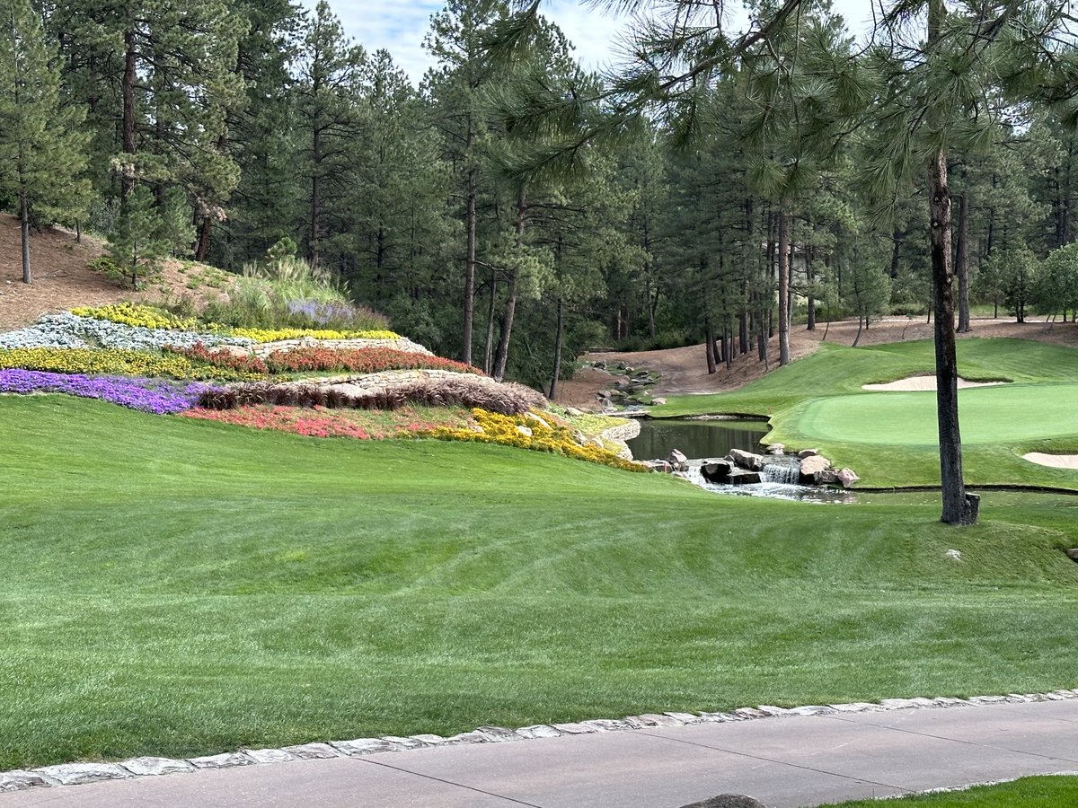 cliffwstewart's tweet photo. Good luck this weekend! #Fedexplayoffs @BMWchamps @CastlePines_Co @STECEquip @life_turf @BCSTEC9 @johnwwhite7 @STEC_BR @fieldandfairway @Colorado #WETJECT https://t.co/npIMoXaSUv