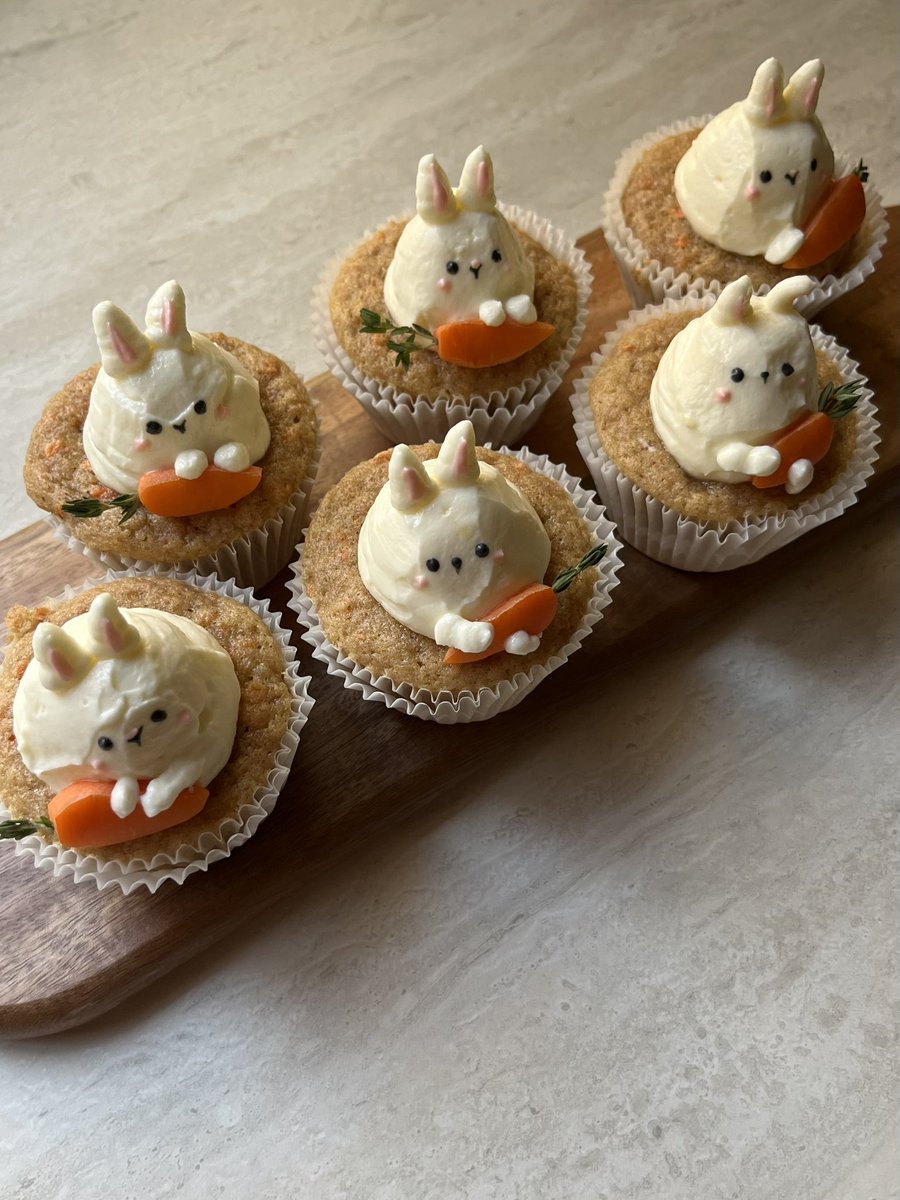 _Rhm12's tweet photo. Carrot cake 🐰🥕 https://t.co/ySZ2y9dEVE