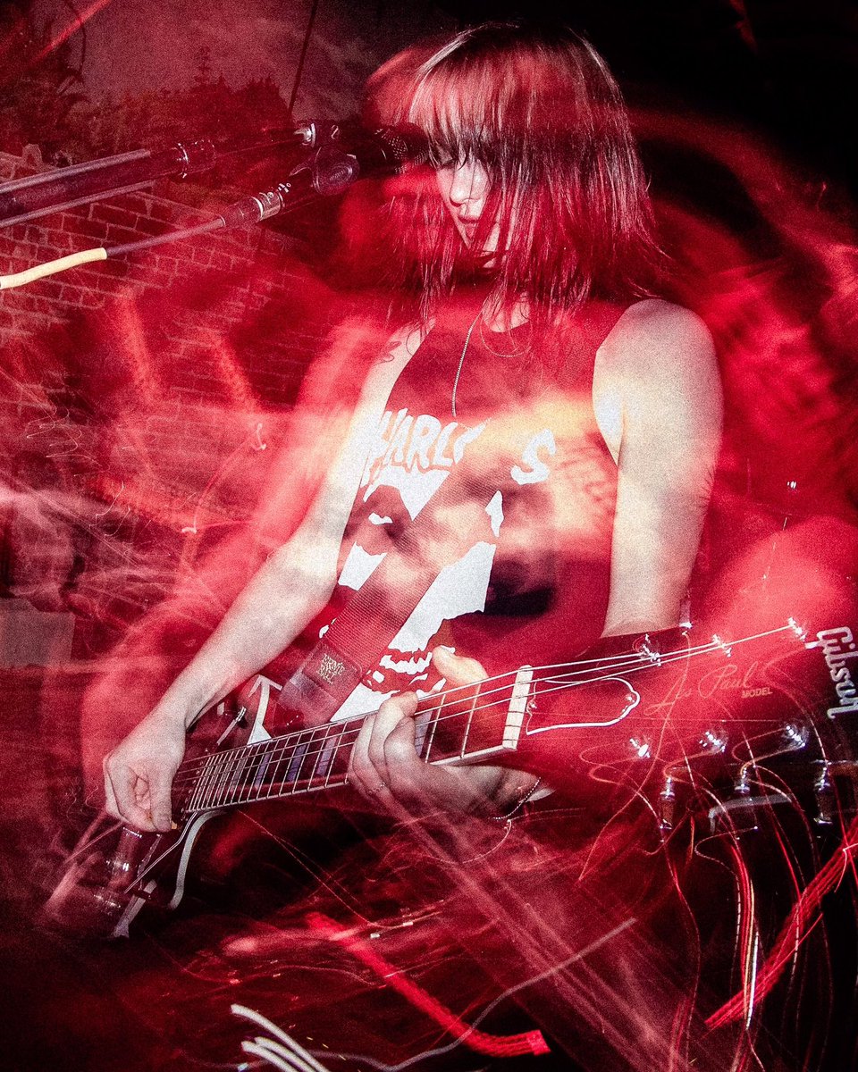 RaueMusic's tweet photo. less than one month till we hit the road for touuurrrr AHHHH!!!!! click the link to shop for tickets https://t.co/LTI6M6q4Jg 🖤📿 https://t.co/WtUocOOh8K