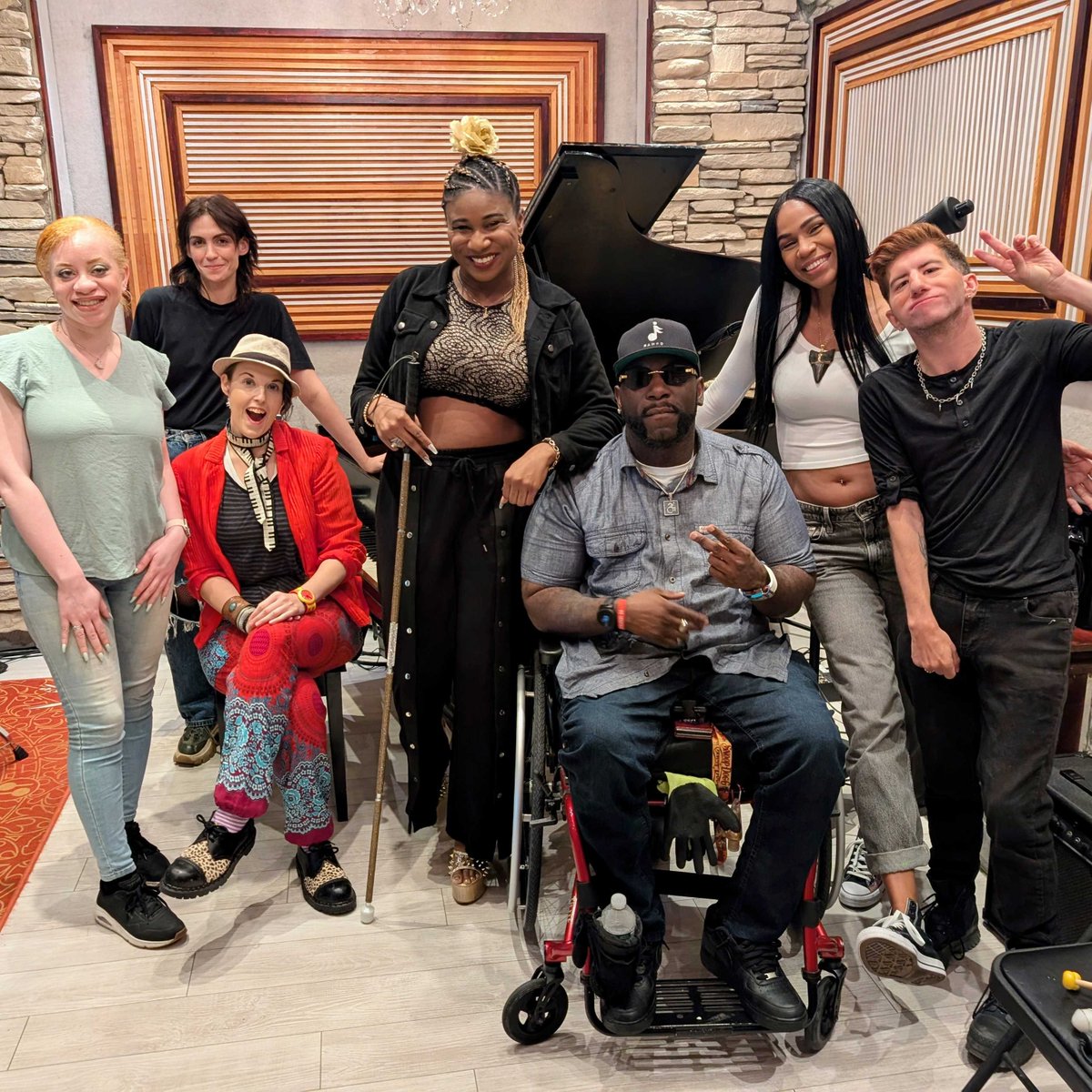 RAMPD comes together for a shoot with Lifetime in NYC!

Pro Members gathered together for a jam session, vibes and drinks for the camera, celebrating music, community and unapologetic disability pride!

This is what Community looks like! #Music #Disability
