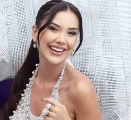 Vatandaşın sorunlarını ağır eleştiren Dilruba 12 gündür hapiste. Kimse haber yapmıyor. Siyasetçiler konuşmuyor. Unutuldu

Dilan Polat varoşluğuyla ünlendi çıktıktan sonra 500 bin kişi takip etti. TV kanalları her gün haberini yapıyor

Ülkedeki sorun adalet değil toplumun kendisi.