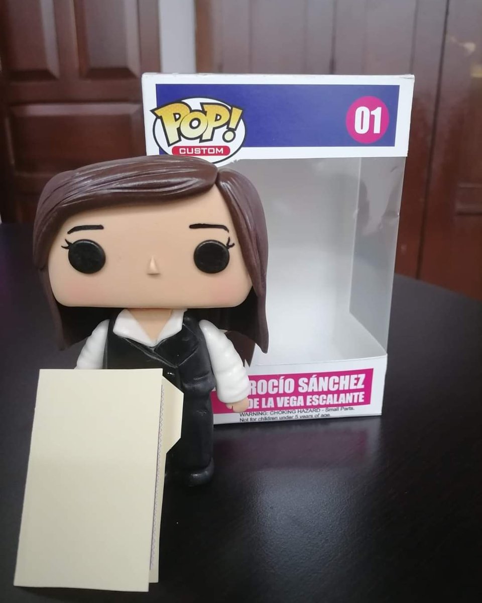 ¡ATENCION!
Les presento mi versión Funko para asegurarles que  estoy aquí para apoyarles, incluso en las cosas más pequeñas.😜
¡Excelente fin de semana!