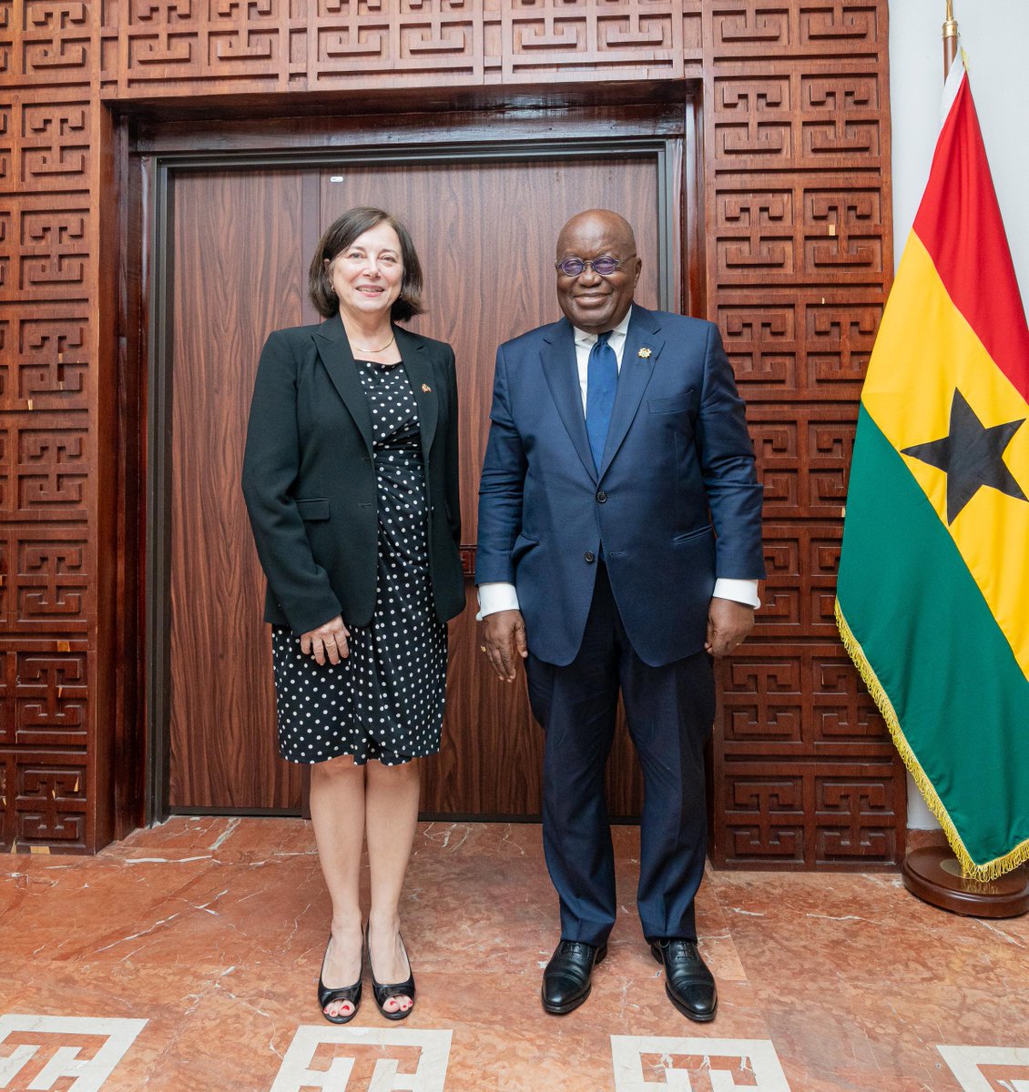 MartineLPF's tweet photo. Very pleased to meet with H.E. Nana Akufo-Addo, President of Ghana.  Our genuinely cordial personal relations with Ghanaian people remain the foundation of our excellent bilateral ties.  It has been my honour and privilege to serve as High Commissioner. @CanHCGhana @CanadaFP https://t.co/7jbLvBCiG2