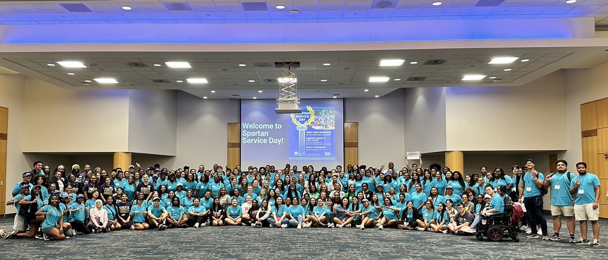 UNCG's tweet photo. Spartans are ready to serve our community for #SpartanServiceDay!

This annual university-wide day of service takes place during #UNCGRWW and provides students an opportunity to foster relationships with community partners while making an impact.
#UNCGWay #UNCGService https://t.co/XxLZefGdaZ