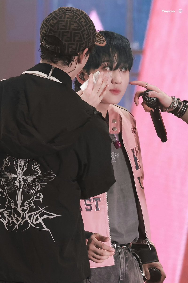 skzzoozoo's tweet photo. 240824
🐷🐰HD

#StrayKids  #Changbin 
#스트레이키즈  #창빈 https://t.co/iWovnXXuyc