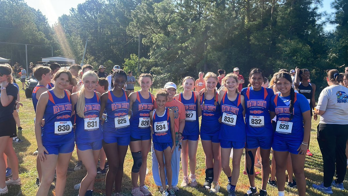 newton_countyxc's tweet image. Almost time and we even had a special guest come to help send us off!