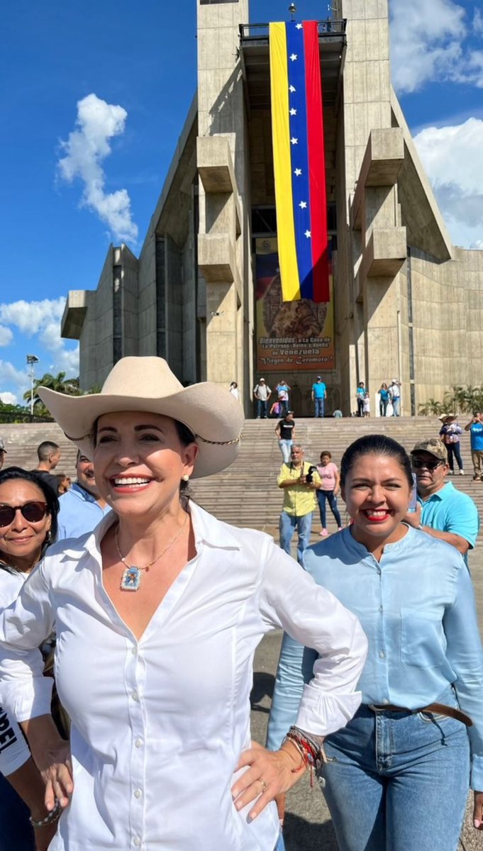 JosGonzale80020's tweet photo. @AliasMalula Aquí  tenemos a la Dama de hierro, @MariaCorinaYA , la más arrecha de Venezuela, es tan arrecha que va hasta el final sin voltear para atrás 😁😃😂 https://t.co/TfQcF9dnIp