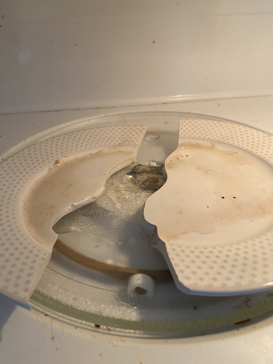 Serry01's tweet photo. When you microwave the @Costco cooked bacon from frozen for 1.5 min 😱🤯 Freaking how? https://t.co/zaWebF4OEb