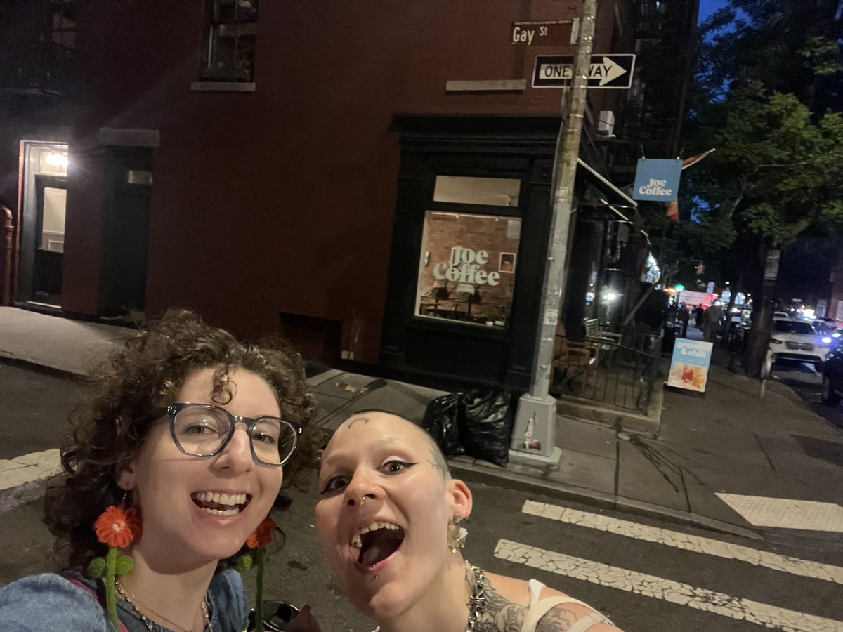 My gf and I walked down this street, and everyone knew you here 🤔