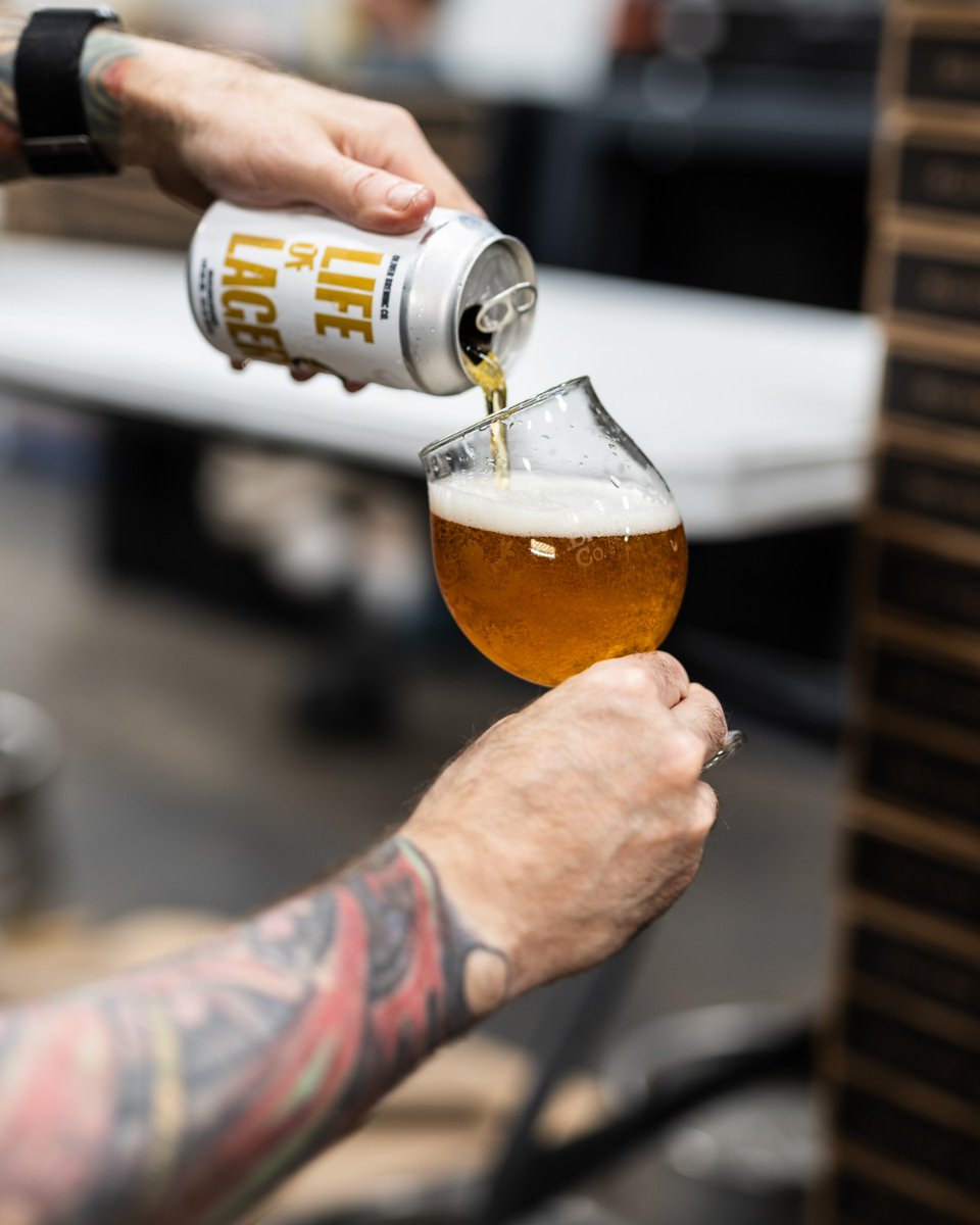 Now pouring: Your weekend plans! Sip back and relax with us, and a pour of Life of Lager, our Helles Lager, with notes of orange blossom honey, lemon peel, and a hint of coriander 🍺 We're here at the Tasting Room today from 12-5! #oliverbrewingco #mdbeer #drinklocal #baltimore