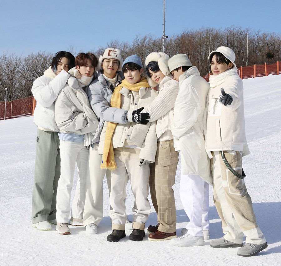 You’re so loved, Yoongi 💜