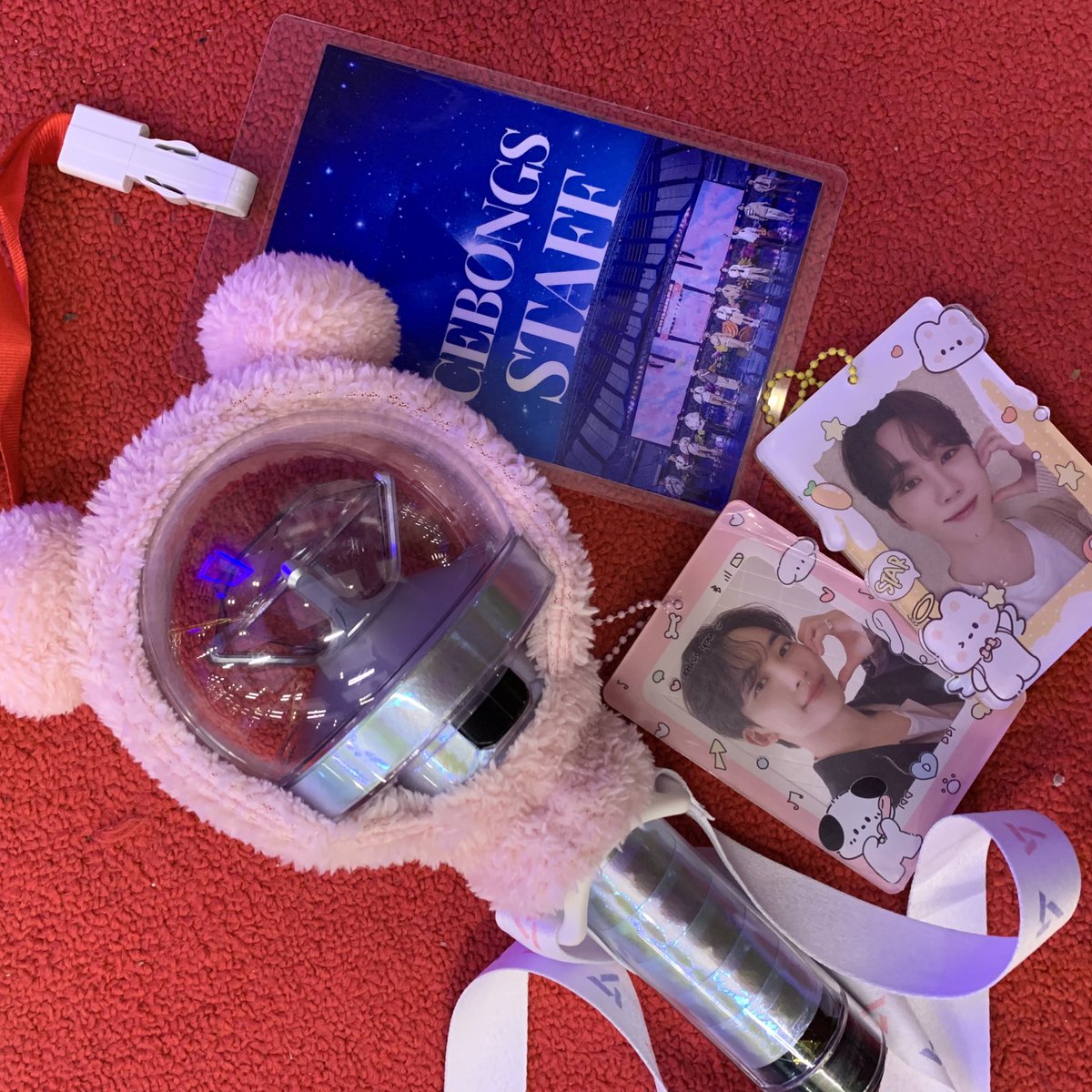 nrnbtsvt's tweet photo. Me today in 4 pics 🥹 i so love my day thank you veryyyy much always luv lots healing team @cebongdeuls 🫶🩷💙 @pledis_17 luv lots 🥹🫶

#CEBongs #SEVENTEEN #MonsterUnleashed #FOLLOW_TOUR_AGAIN_TO_CINEMA https://t.co/z2C4UxXJ9f