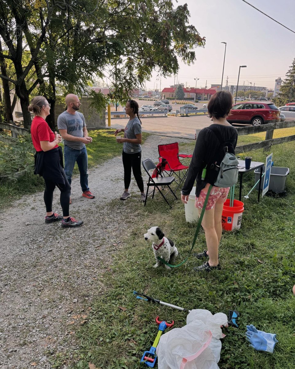 BrienneMarie's tweet photo. Nora Alliance + KIBI Monon Trail Clean-up! https://t.co/kA22GZvlRU