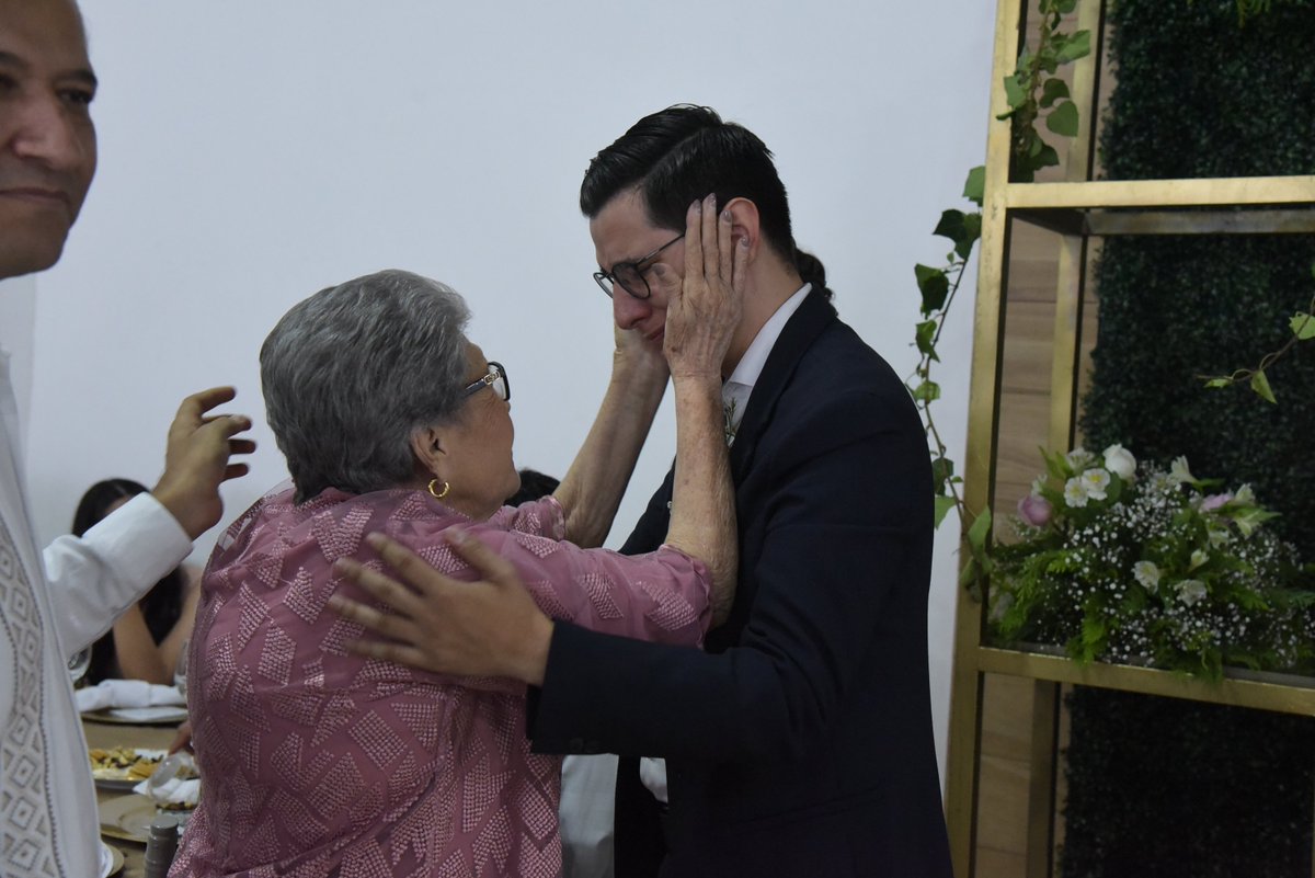 Descansa en paz, abuelita hermosa. Te amo, y siempre te recordaré con una sonrisa.