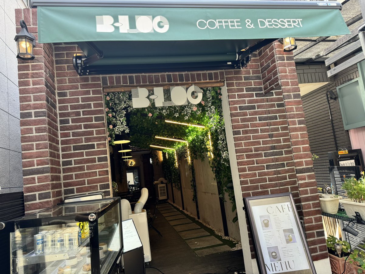 jucchandesu's tweet image. .
.
Cafe B-log@新大久保😮‍💨☕️
.
.
#cafeblog
#新大久保グルメ #新大久保カフェ
#グルメ巡り #カフェ巡り
#food #cafe
#日常垢