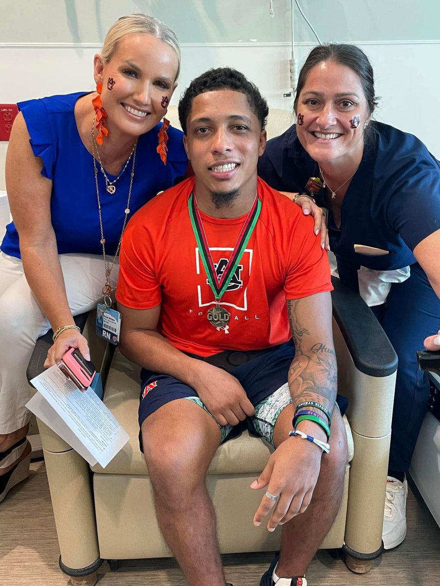 Look at GOD! Brian Battie has been released from the hospital 🙏🏻🙌🏻✝️