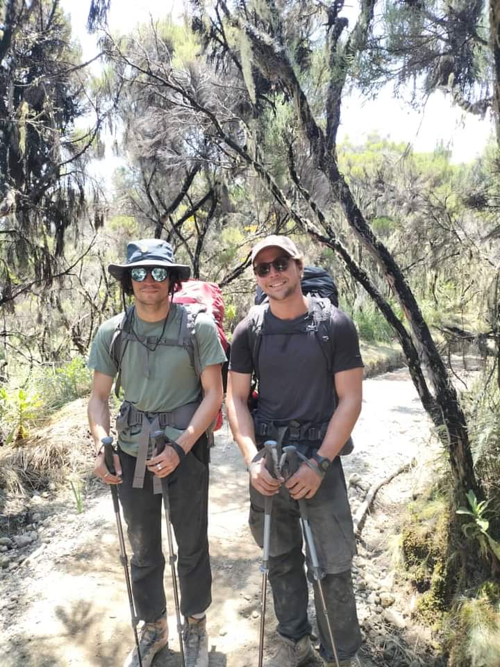 Graysatoshi's tweet image. LEOBOV x 2, 8 Day KE Lemosho trek, Hybrid package, 16th - 23rd August 2024, Chief Guide: Macmillan

&quot;hybrid Ironman trip, just passing mweka camp now heading down to mweka gate, Trekkers are doing great and strong for a long day.
#polepole
#Expertsatwork&quot;