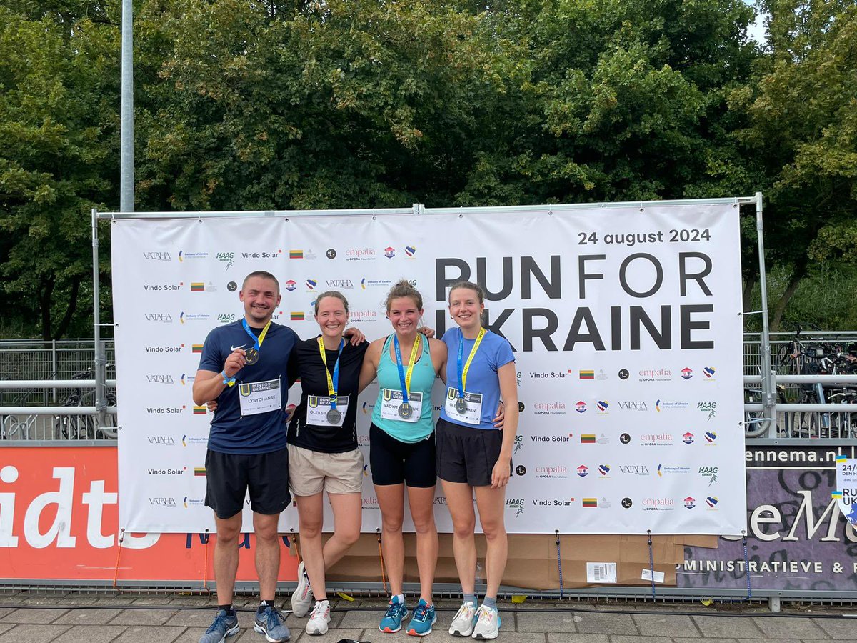 ukinnl's tweet photo. To mark Ukraine's Independence Day today, @ukinnl joined @UKRinNLD at the annual #RunforUkraine run to show support for 🇺🇦 and it's people.
The UK's support for Ukraine remains iron-clad. #SlavaUkraini https://t.co/QPV6ufWsZb