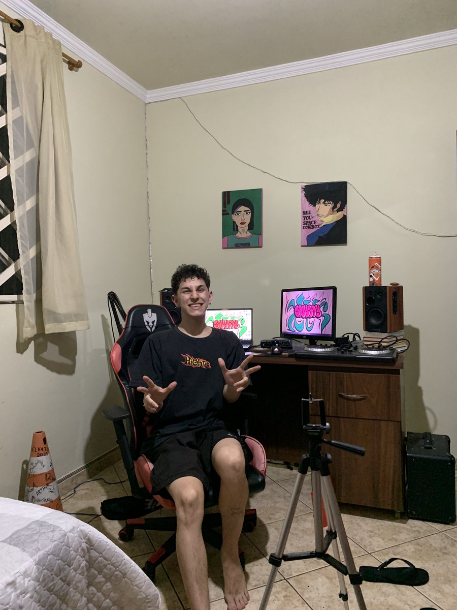 madebyluzzi's tweet photo. ontem foi dia de gravar com meu mano cowboy, vídeo novo em breve 🫡✅🎥 https://t.co/U1ubxOpsy3