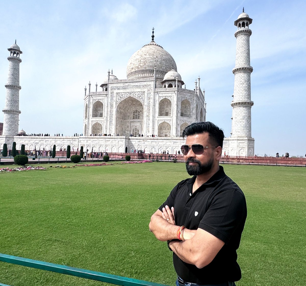Sci4CommMan's tweet photo. Friends 🌾🌱🔬🇮🇳🙏🇷🇺🌹

#Amazing_places
#Taj_Mahal🇮🇳
#Red_Square🇷🇺
#Great_Wall 🇨🇳 https://t.co/LdCbKKkKOu