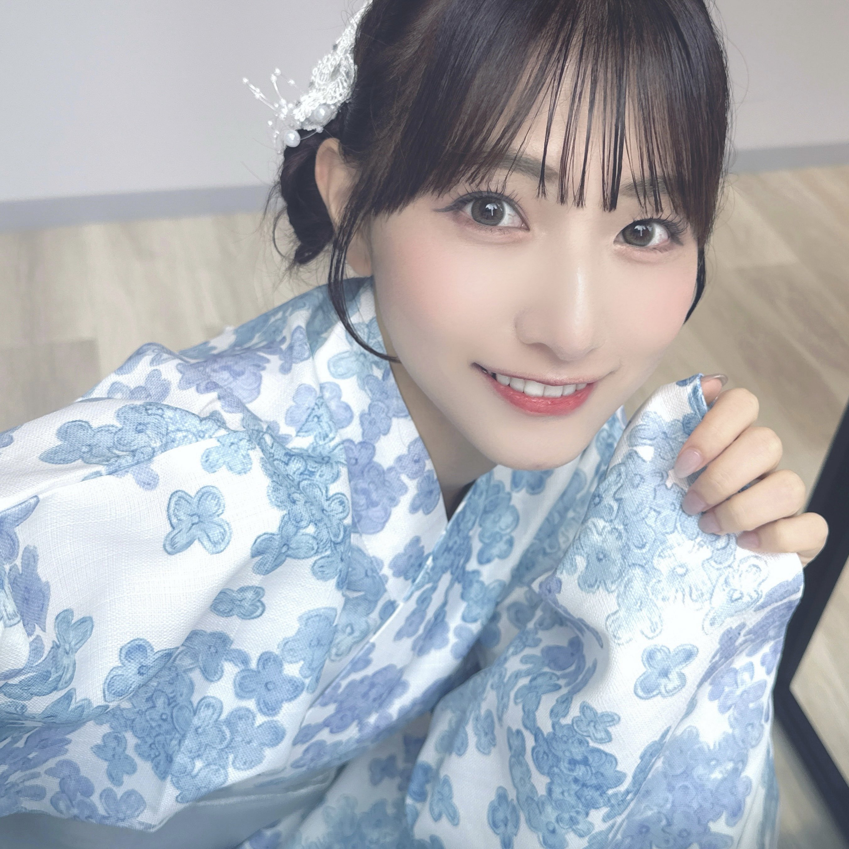 Gnxt3bxbYAI90Br.jpg