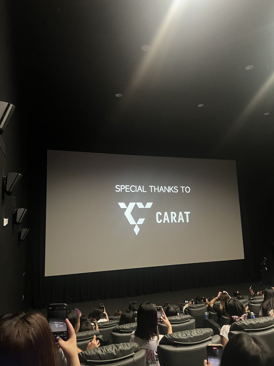 boocoded's tweet photo. aju nice-ing in front of the big screen 😆🫶 

정말 감사합니다 @pledis_17! #FollowToCinema https://t.co/XHOpS53giO