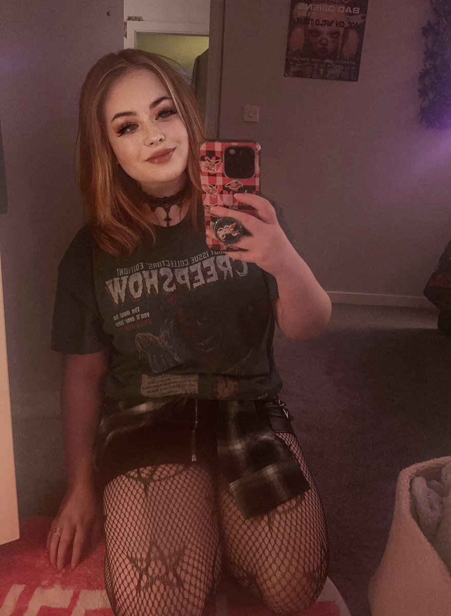 sarah 🕸♡ tweet media