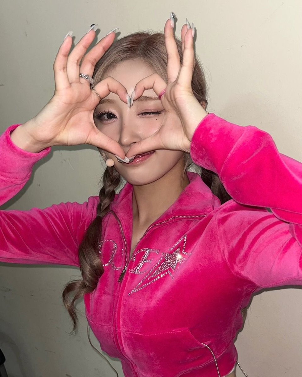 FranceHina's tweet photo. 𝓗𝓲𝓷𝓪'𝓼 𝓾𝓹𝓭𝓪𝓽𝓮 🩰 
🌸 ⋮ INSTAGRAM

#HINA a posté de nouvelles photos d’elle sur Instagram

“Merci encore aujourd'hui 🩷 𖤐 ̖́-“

1/2

╰  #LIGHTSUM #ひな ╯ https://t.co/kbrxgzScxQ