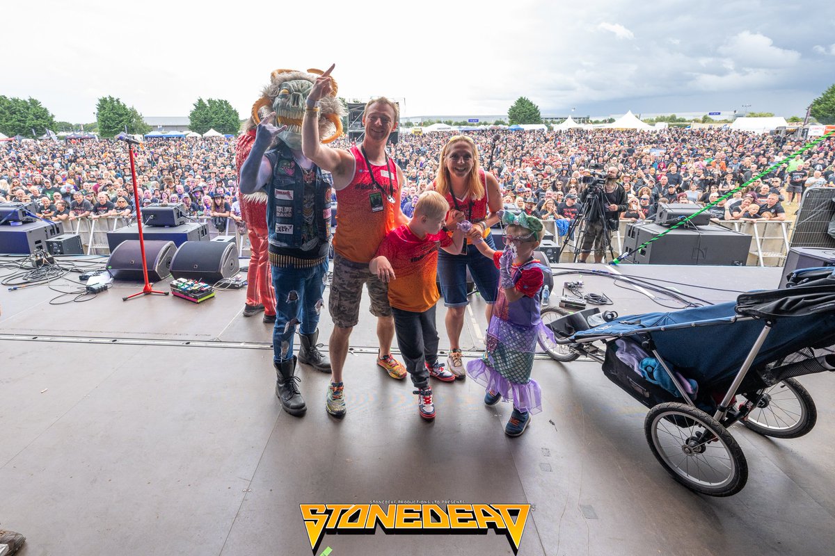 Stonedead_fest tweet picture