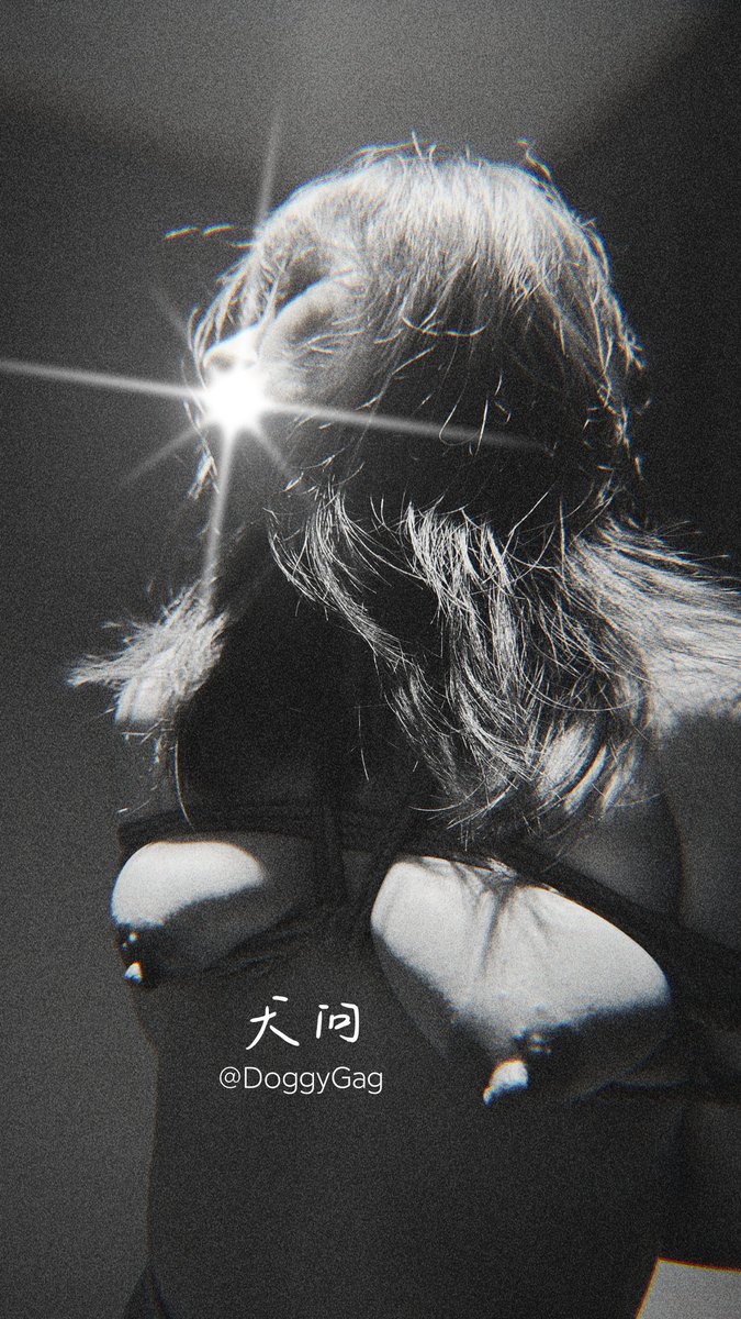 就这么紧紧捆住两只乳房，再穿上律师职业套装去出庭，这次是不是就不会输了呢？
#紧缚 #虐乳 #职业装 #裸露 #反差 #律师 #调教 #SM